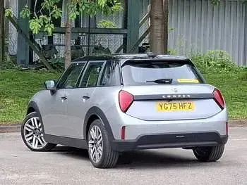 Used Mini Cooper Classic 114 kW (156 HP) 2025 Silver Hatchback