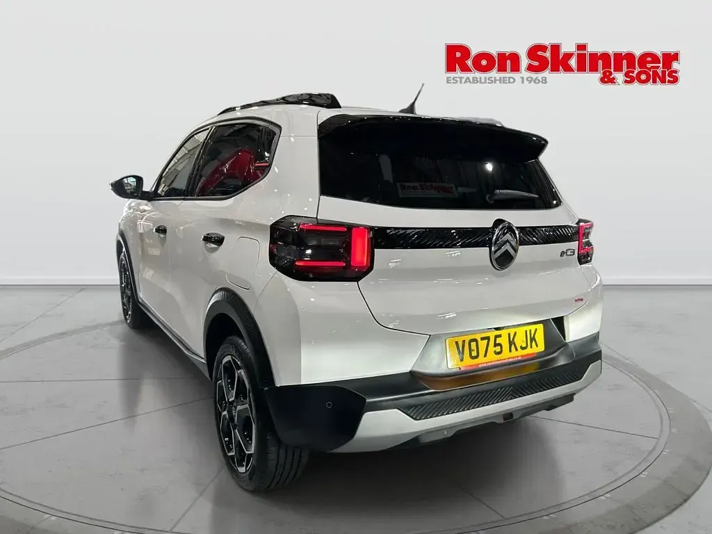 Used Citroën e-C3 100 kW (136 HP) 2025 Hatchback