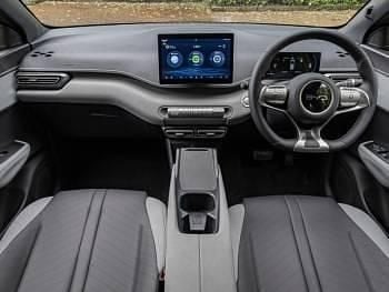 Novo BYD Dolphin Surf Comfort 114 kW (156 HP) 2026 Verde Citadino