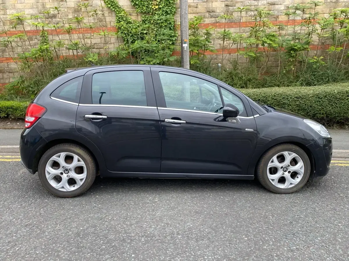 Used Citroën C3 Exclusive 90 HP (66 kW) 2010 Black Hatchback