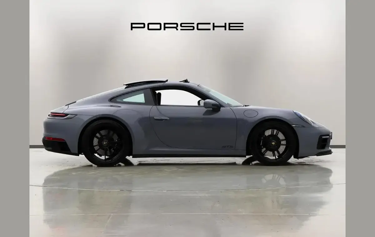 Usado Porsche 911 472 HP (347 kW) 2024 Cinzento Coupé