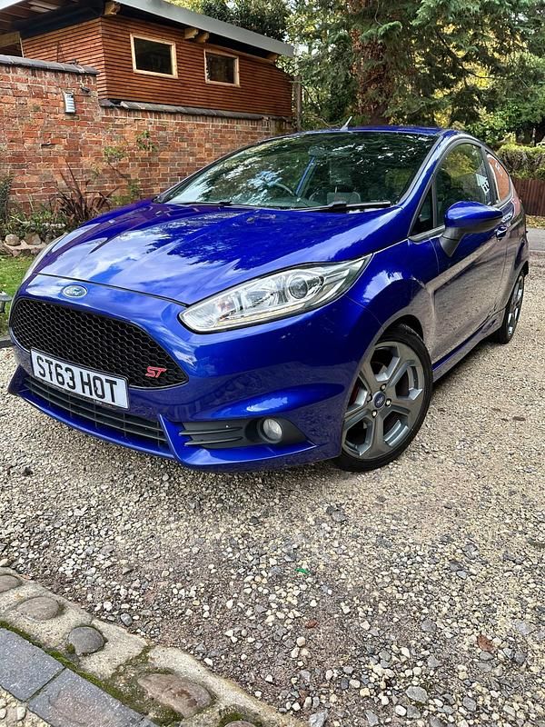 Blue Used 2013 Ford Fiesta ST Hatchback | £3,875 (Fair price) - Image 1/4