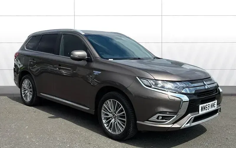 Used Mitsubishi Outlander P-HEV 224 HP (164 kW) 2020 SUV