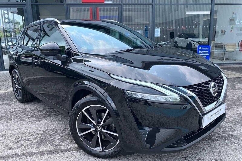 Black Used 2022 Nissan Qashqai Tekna SUV | £19,651 (A bit pricey) - Image 1/3