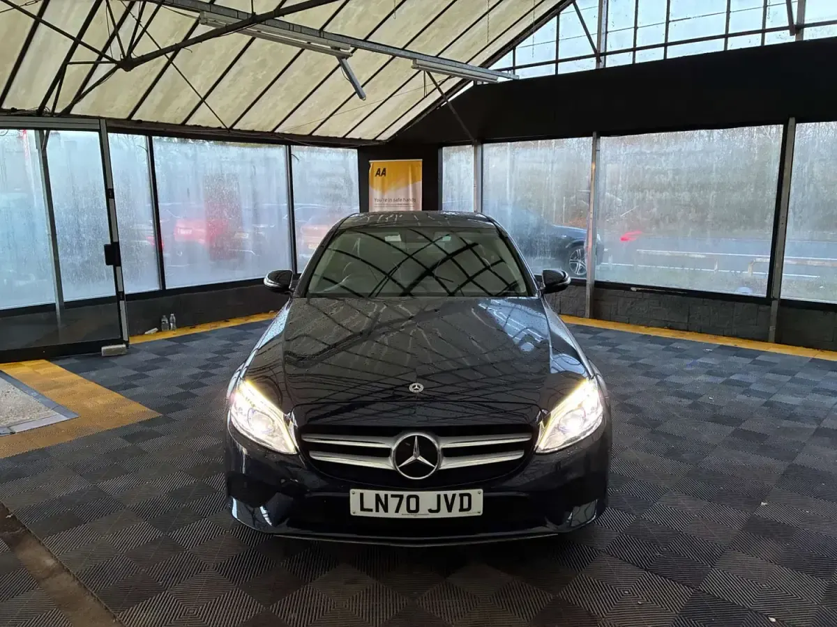 Begagnad Mercedes C220 194 HK (142 kW) 2020 Blå Sedan