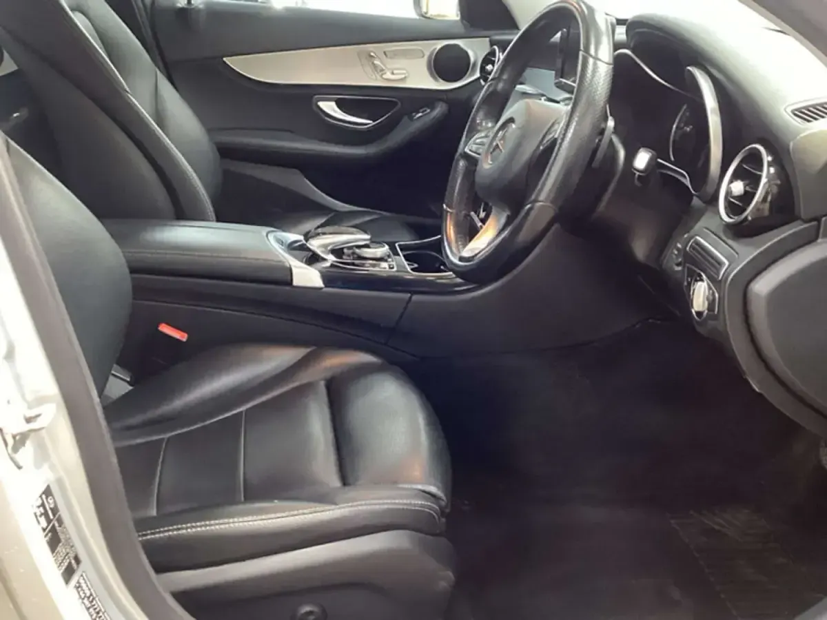 Used Mercedes C300 Premium 2015 Silver Sedan
