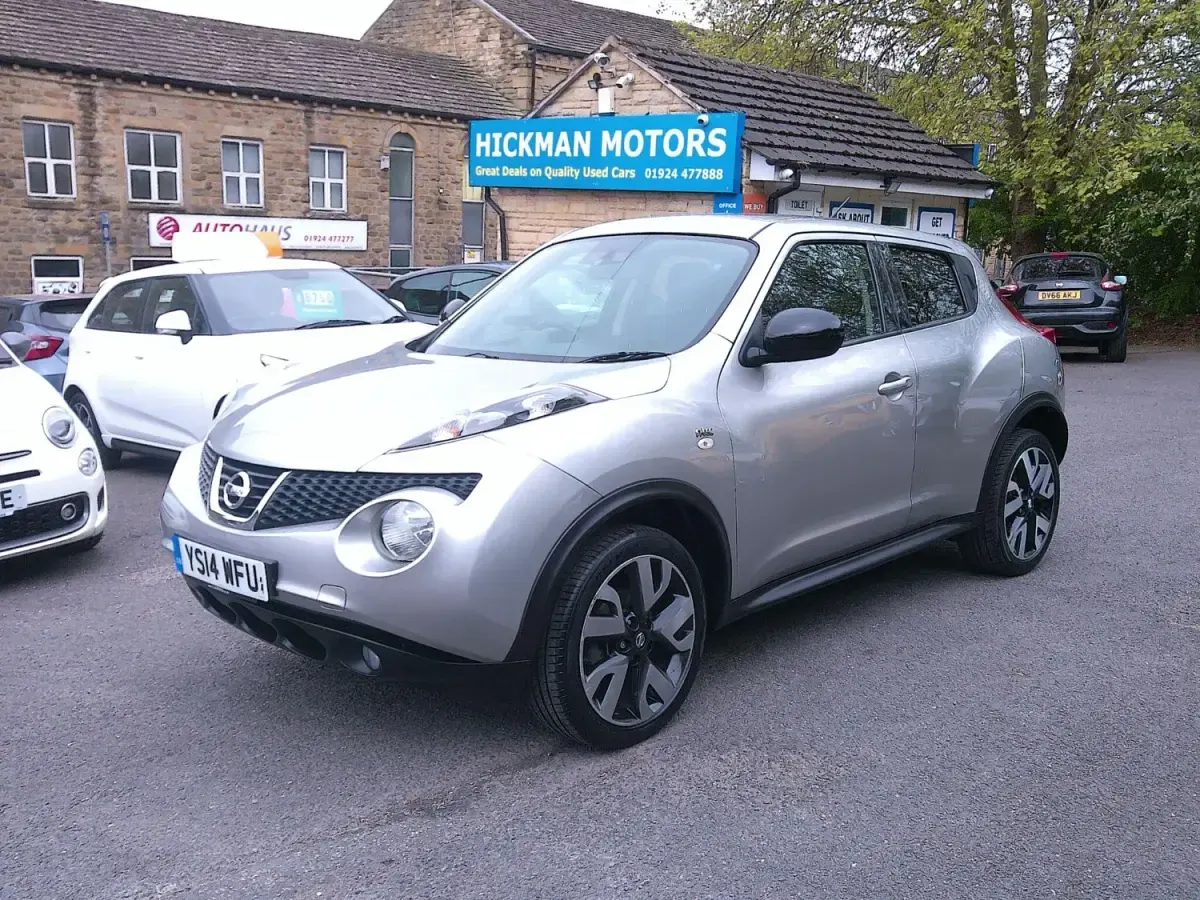 Usado Nissan Juke N-TEC 110 HP (80 kW) 2014 Prateado SUV