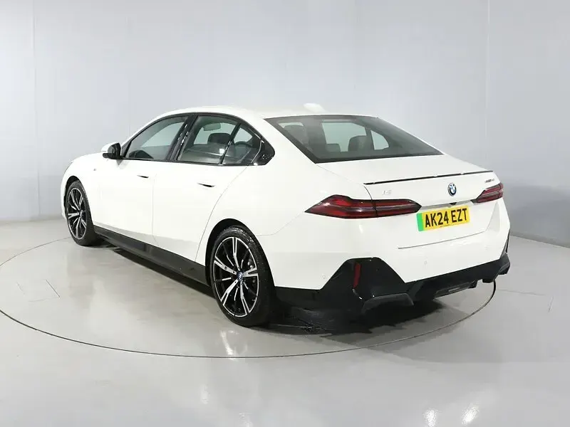 Used BMW i5 M Sport 250 kW (340 HP) 2024 White Sedan