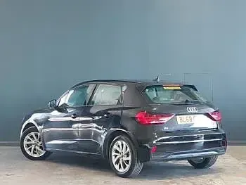 Usado Audi A1 Sport 116 HP (85 kW) 2018 Preto Citadino