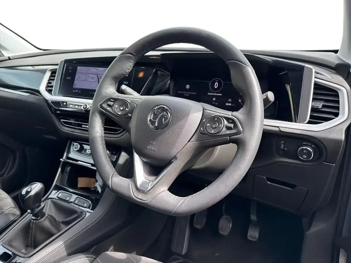 Used Vauxhall Grandland X Ultimate 128 HP (94 kW) 2024 Grey SUV