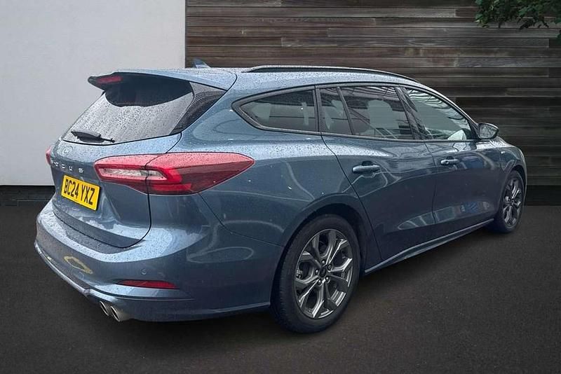 Used Ford Focus ST-Line 153 HP (112 kW) 2024 Blue Estate