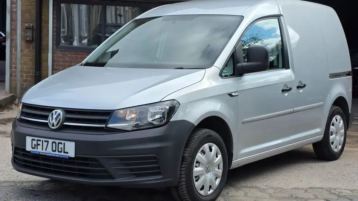Usado VW Caddy Startline 102 CV (75 kW) 2017 Plateado Monovolumen