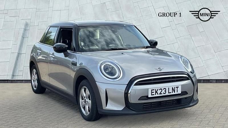 Silver Used 2023 Mini Cooper Classic Hatchback | £19,165 (Good price) - Image 1/4