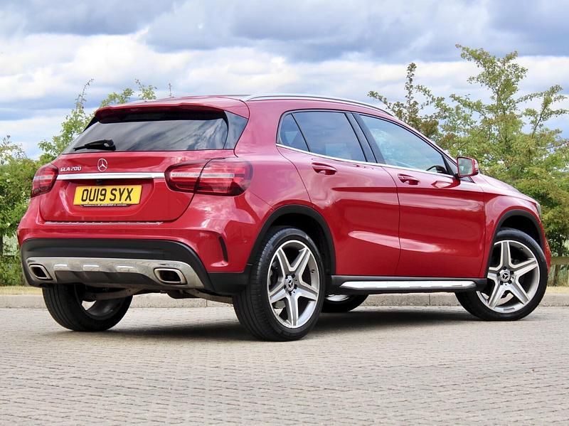 Used Mercedes GLA200 AMG line 156 HP (114 kW) 2019 Red SUV