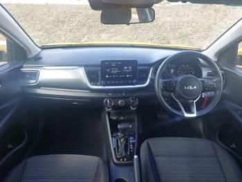 Used Kia Stonic 99 HP (72 kW) 2023 Yellow SUV