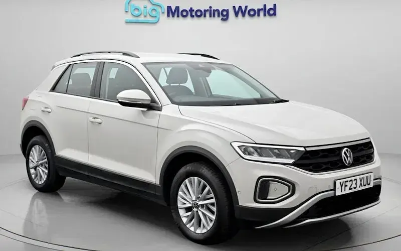 Used VW T-Roc Life 110 HP (80 kW) 2024 SUV