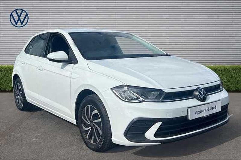 Used VW Polo Life 95 HP (69 kW) 2024 Pure white Hatchback
