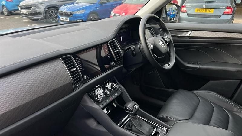 Used Skoda Kodiaq SE L Executive 150 HP (110 kW) 2024 Brilliant silver metallic SUV