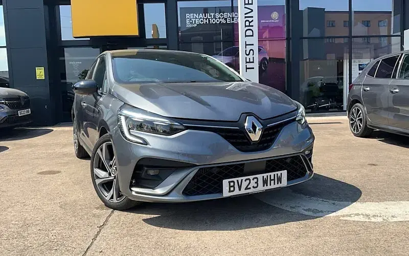 Used Renault Clio RS Line 90 HP (66 kW) 2023 Hatchback
