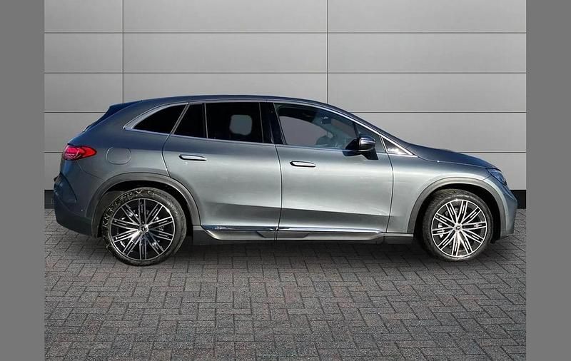 Usado Mercedes EQE350 AMG line 211 kW (288 HP) 2024 Cinzento Sedan