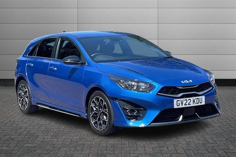 Blue flame Used 2022 Kia Ceed 2 Hatchback | £18,690 (Expensive) - Image 1/2