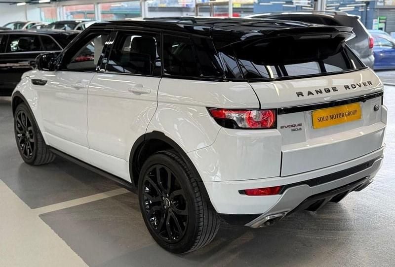 Used Land Rover Range Rover evoque Dynamic 190 HP (139 kW) 2013 White Estate