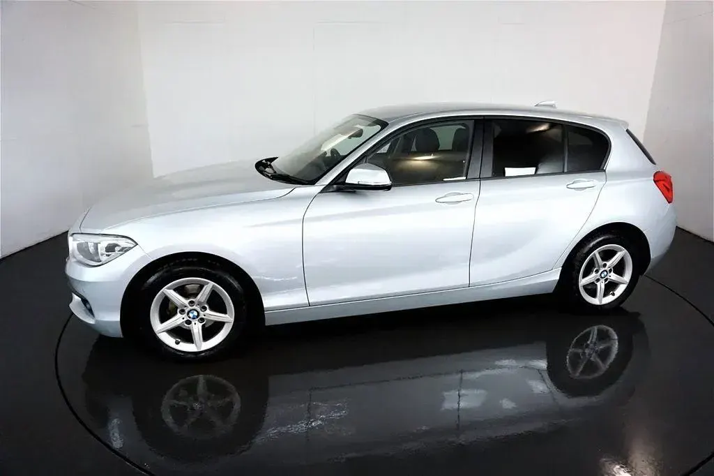 Used BMW 116 Comfort Edition 116 HP (85 kW) 2018 Silver Hatchback