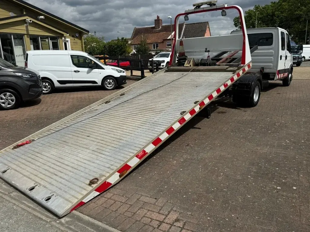 Used Iveco Daily 2013 White Sedan