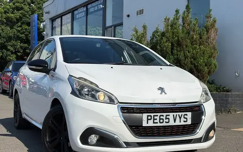 Used Peugeot 208 GT-line 110 HP (80 kW) 2015 Hatchback