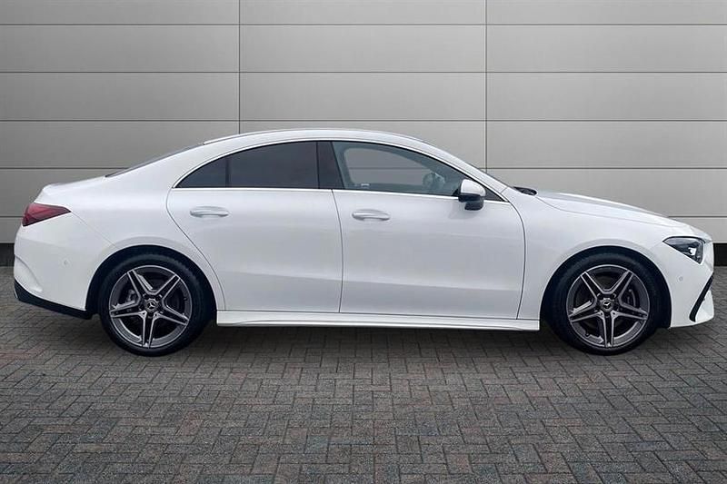 Used Mercedes CLA220 Executive 190 HP (139 kW) 2024 Polar white Sedan