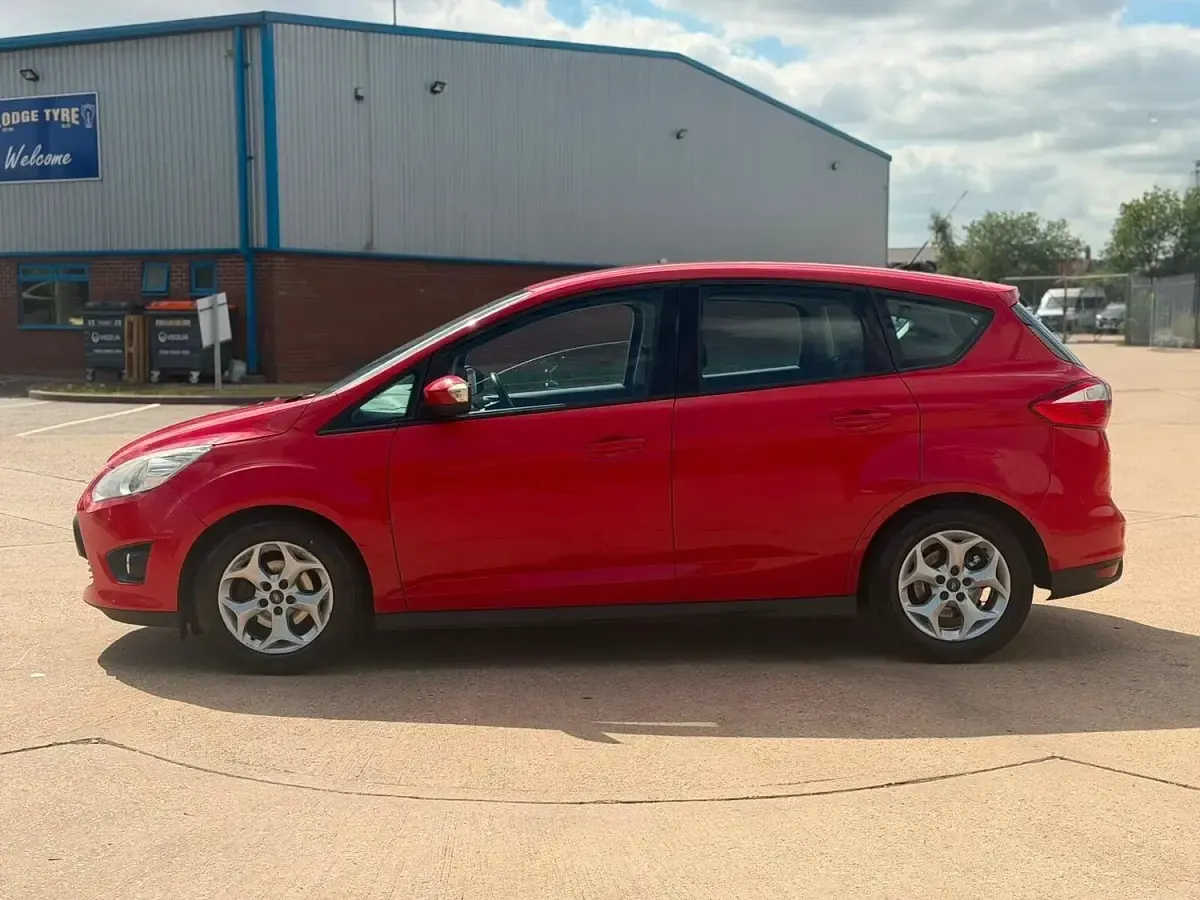 Used Ford C-MAX Zetec 2013 Red MPV
