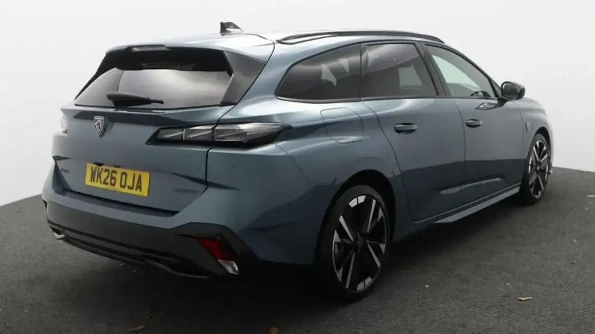 Used Peugeot 308 SW GT 145 HP (106 kW) 2026 Blue Estate