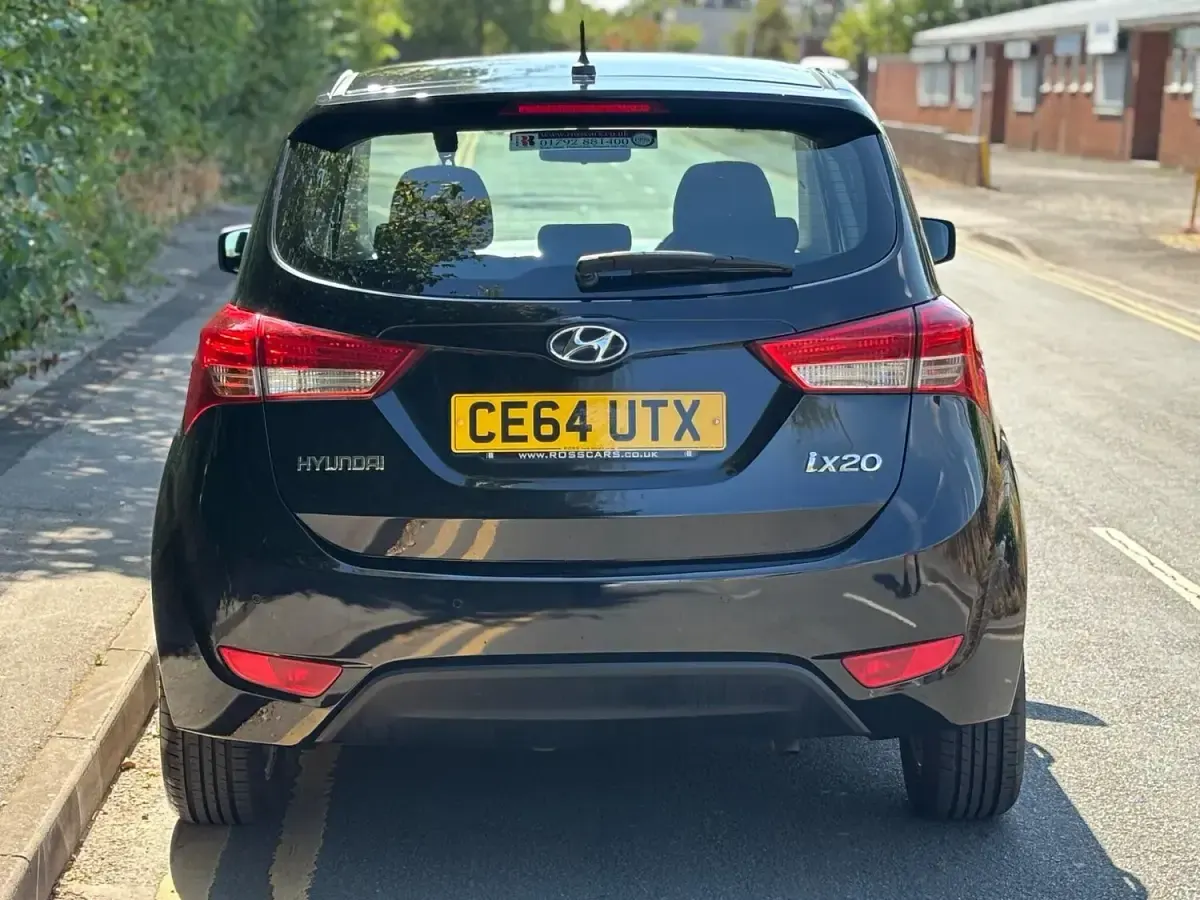 Used Hyundai ix20 Active 123 HP (90 kW) 2014 Black Hatchback