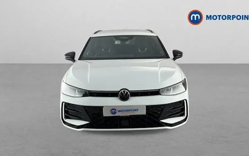Used VW Passat R-line 204 HP (150 kW) 2025 White Estate
