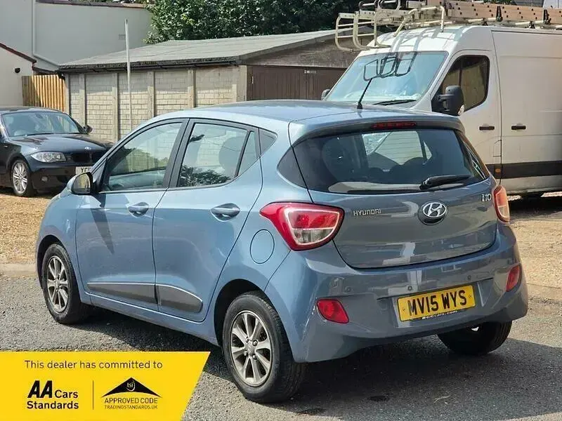 Used Hyundai i10 Premium 2015 Blue Hatchback