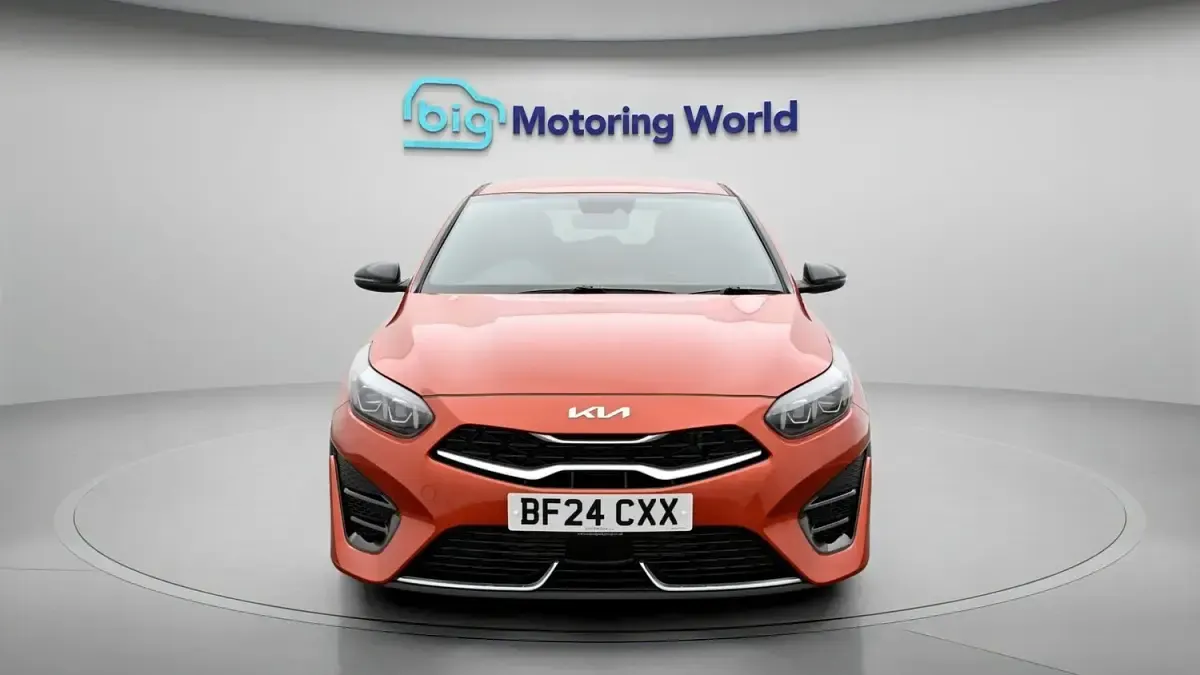 Used Kia Ceed GT-Line 160 HP (117 kW) 2023 Orange Hatchback