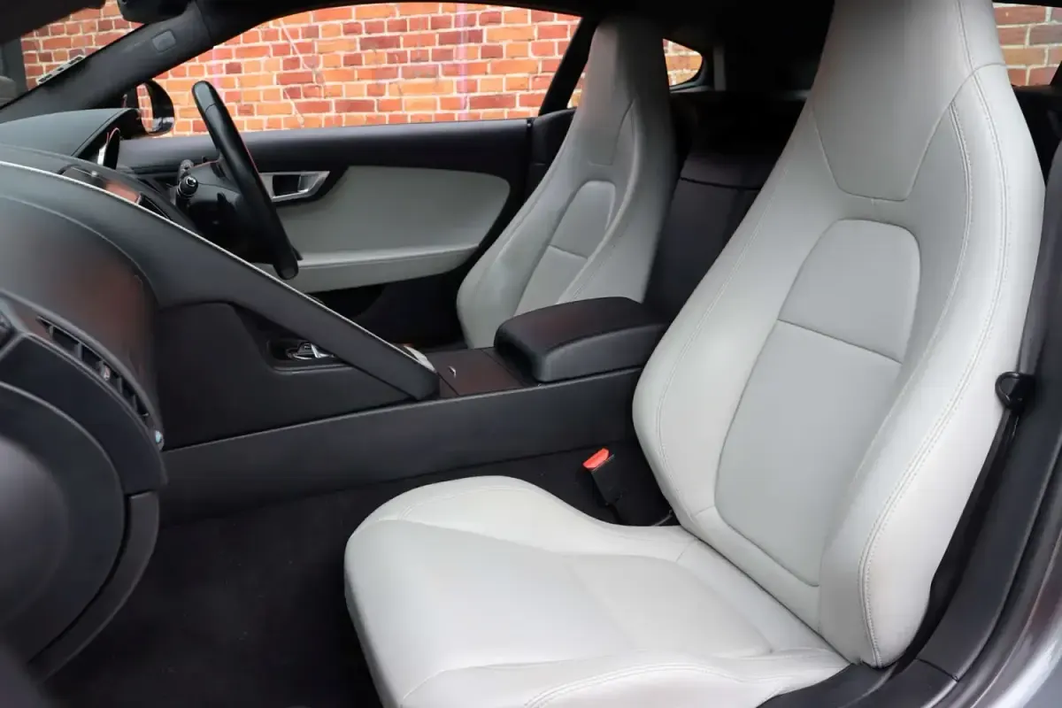 Usado Jaguar F-Type S 380 HP (279 kW) 2016 Cinzento
