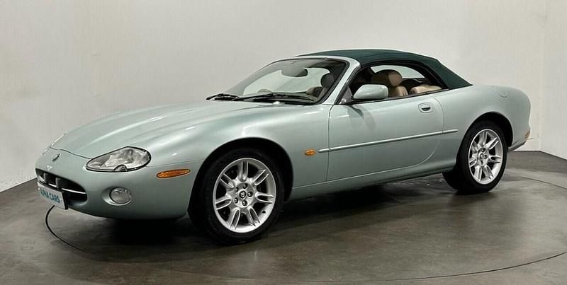 Begagnad Jaguar XF 290 HK (213 kW) 2001 Silver Cab