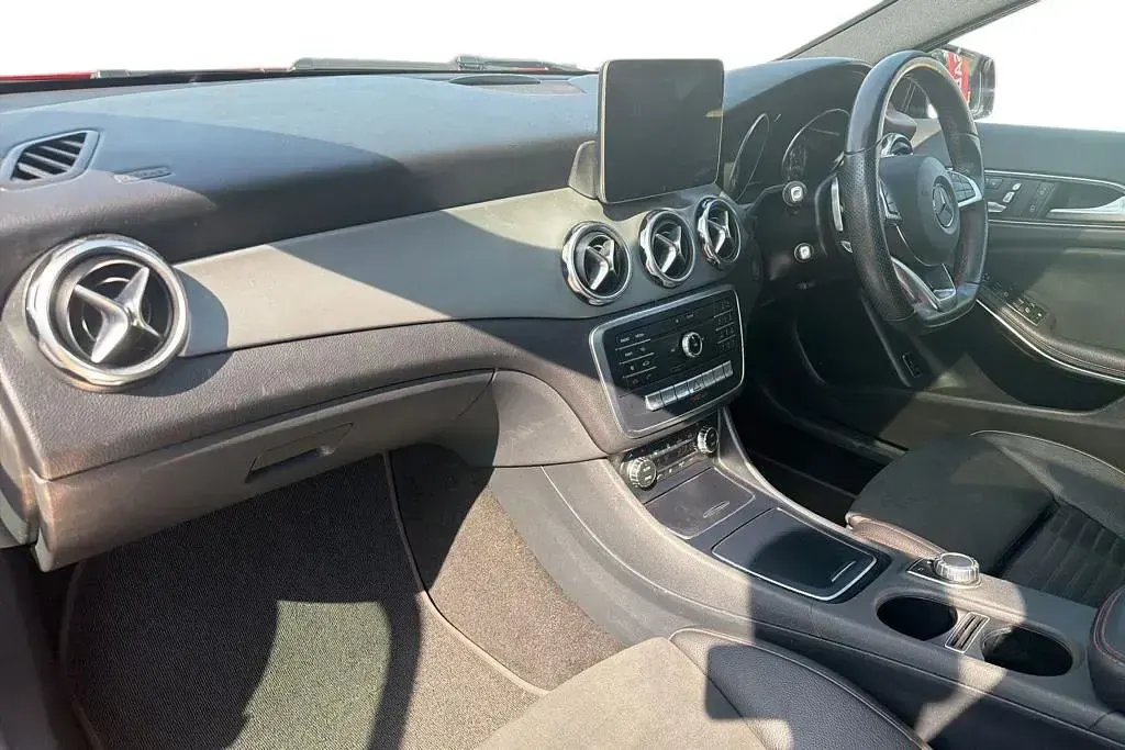 Used Mercedes GLA200 AMG line 156 HP (114 kW) 2020 Red SUV