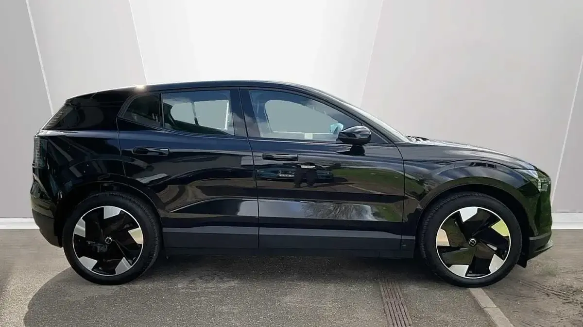 Usado Volvo EX30 Performance 310 kW (422 CV) 2025 Negro SUV