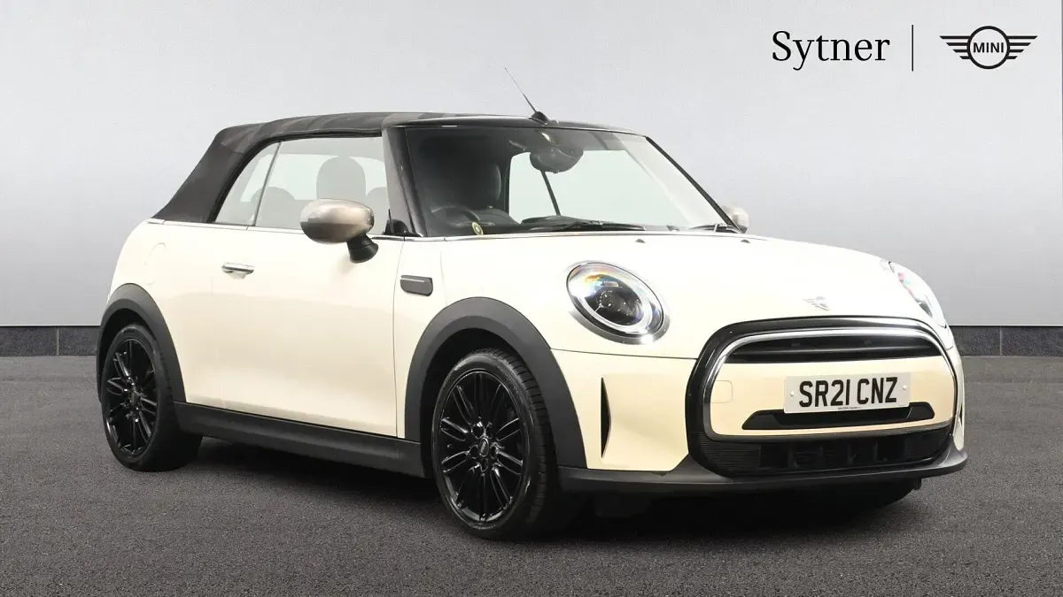 Used Mini Cooper Exclusive 136 HP (100 kW) 2021 White Hatchback