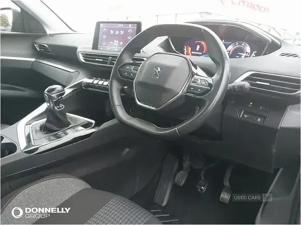 Used Peugeot 3008 Active Premium 131 HP (96 kW) 2022 Grey SUV