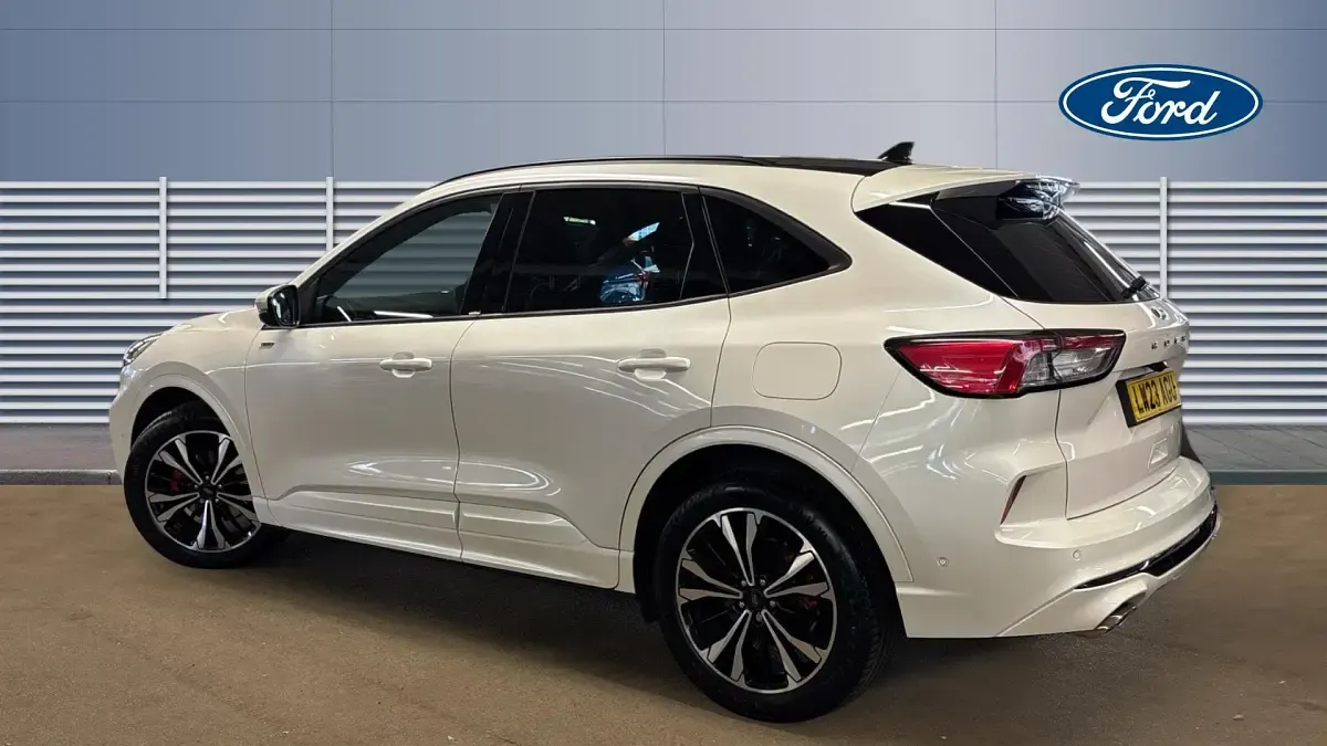Used Ford Kuga ST-Line X 150 HP (110 kW) 2023 White platinum (exclusive paint) SUV