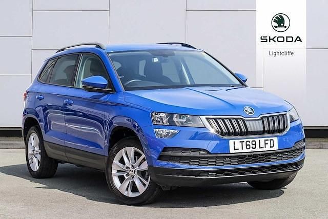 Energy blue Used 2019 Skoda Karoq SE SUV | £13,590 (Fair price) - Image 1/4