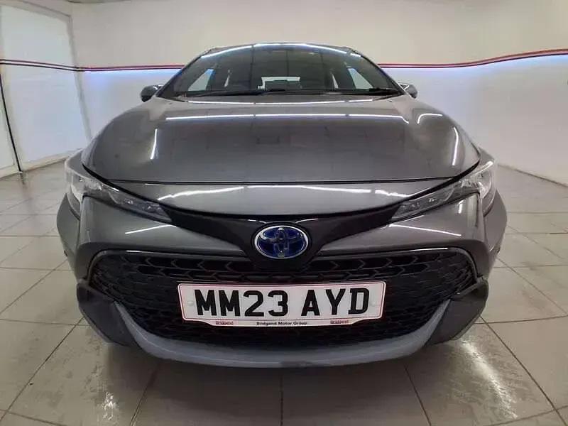Used Toyota Corolla 138 HP (101 kW) 2023 Grey Hatchback