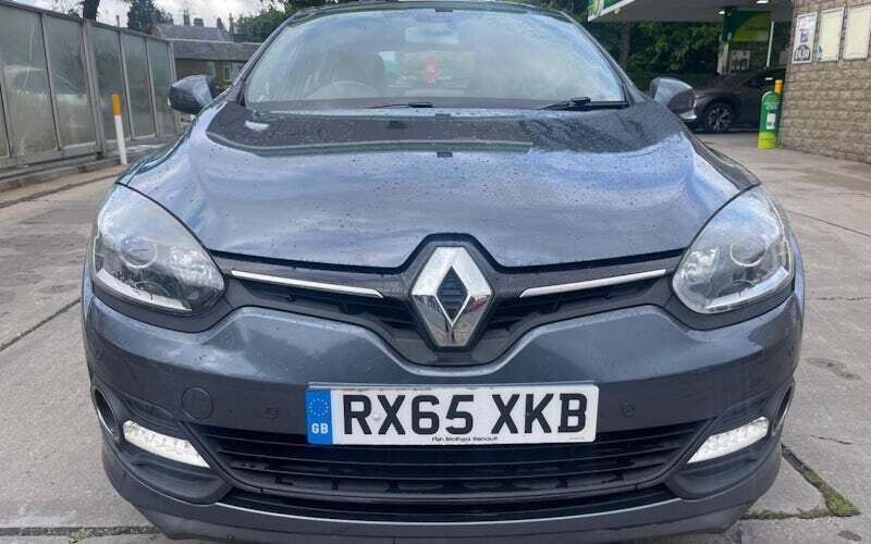 Grey Used 2015 Renault Mégane III Dynamique Hatchback | £4,495 (Fair price) - Image 1/4