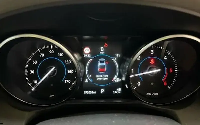 Used Jaguar XF Portfolio 179 HP (131 kW) 2015 Red Sedan