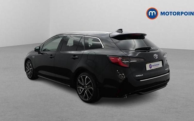 Used Toyota Corolla 184 HP (135 kW) 2022 Black Estate