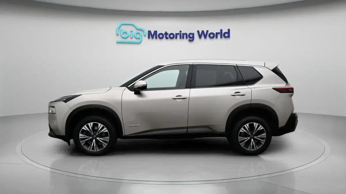 Used Nissan X-Trail N-Connecta 213 HP (156 kW) 2023 Silver SUV