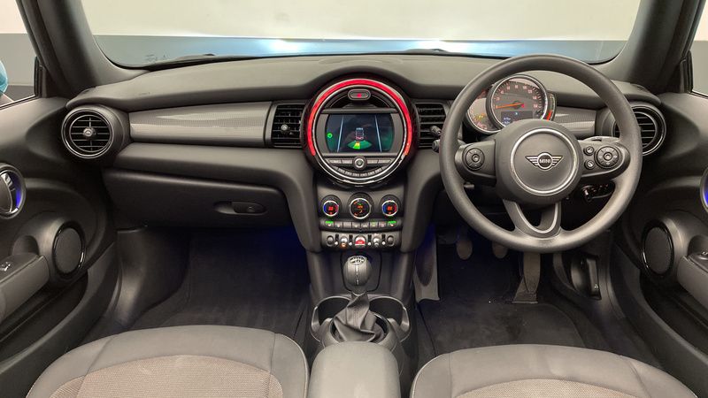 Used Mini Cooper Classic 134 HP (98 kW) 2020 Green Hatchback